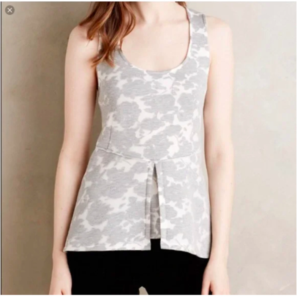 Anthropologie Akemi Kin Floral Peplum Sleeveless Top M gray